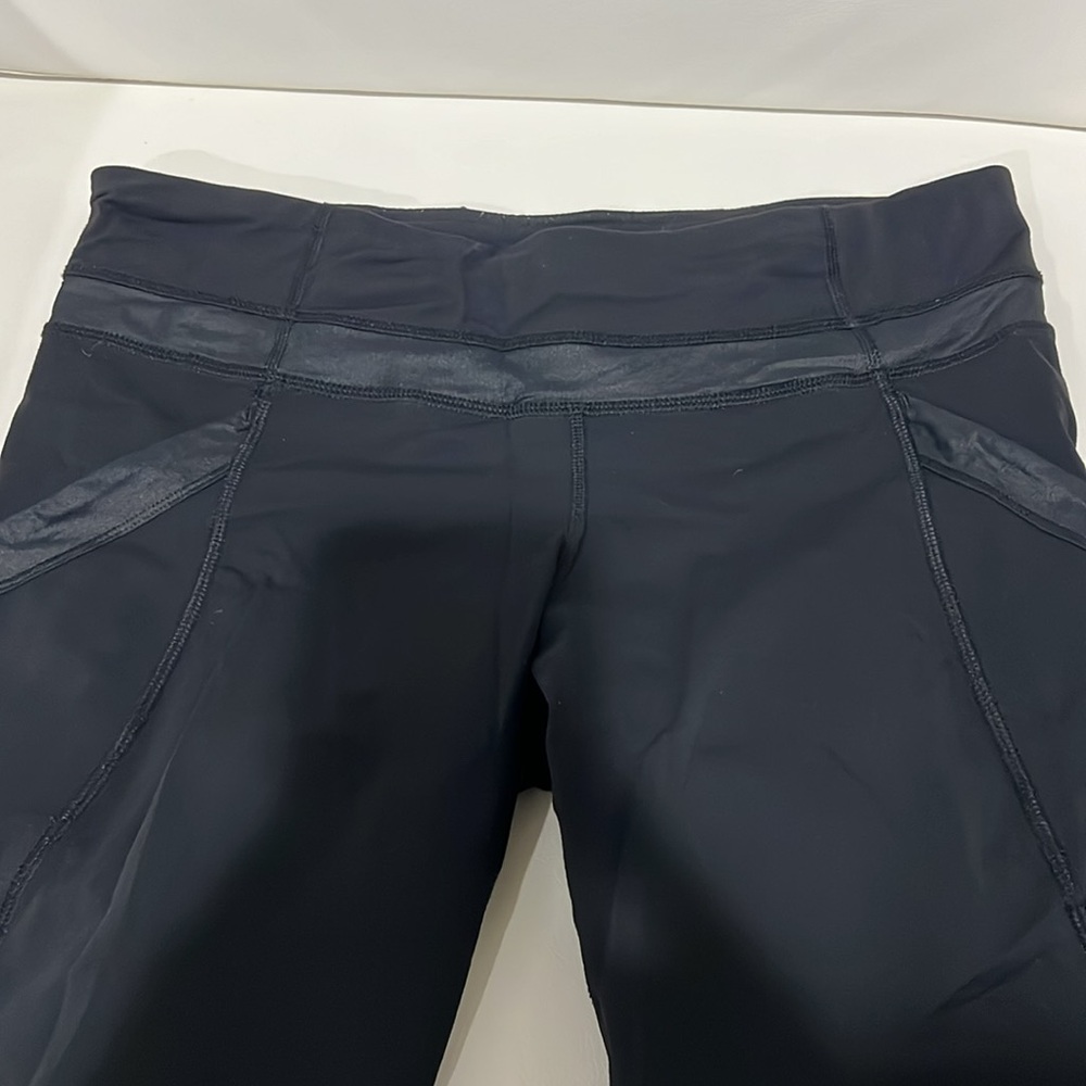 Lululemon black Chase me Chop black 8 legging pants tights - Picture 6 of 8